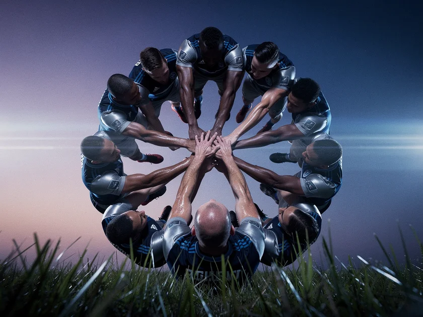 Bruno Fernandes in Manchester United training kit speaking to press ahead of summer transfer window 2026